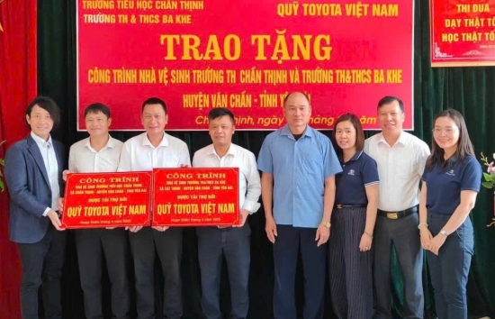 cai tao nha ve sinh cho truong hoc vung sau yen bai
