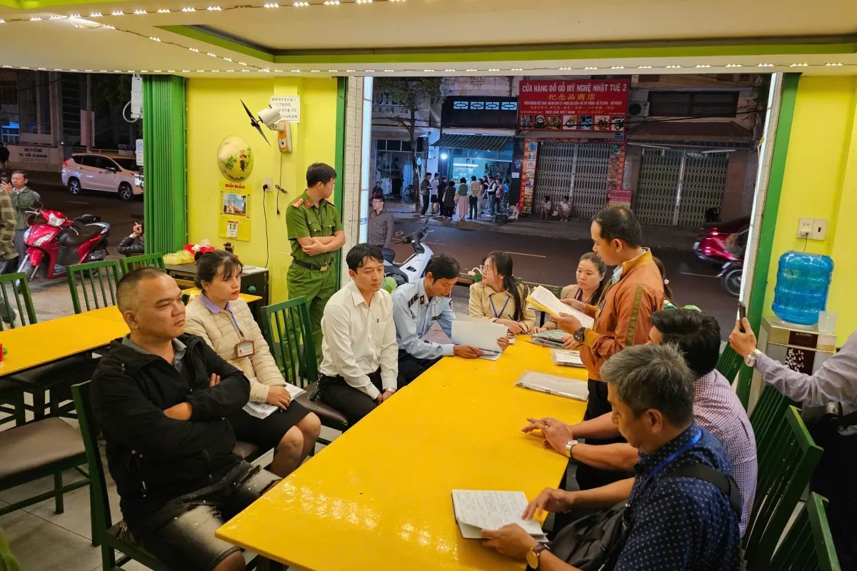 'Chặt chém' - vết hằn xấu xí trên bức tranh du lịch