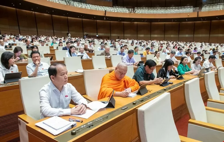 Đại biểu Quốc hội lên tiếng về người nổi tiếng quảng cáo sai