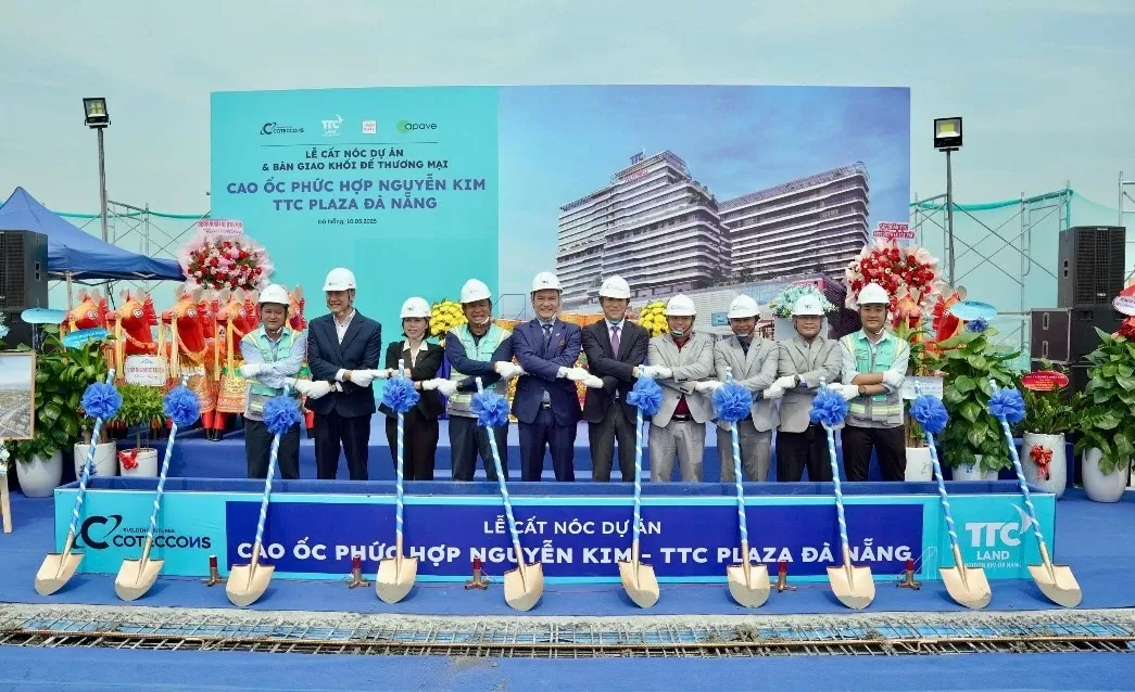 TTC Plaza Đà Nẵng cất nóc, bàn giao khối đế thương mại