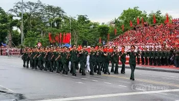 hinh anh khoi ky uc hao hung tai le dieu hanh ky niem 70 nam ngay giai phong hai phong