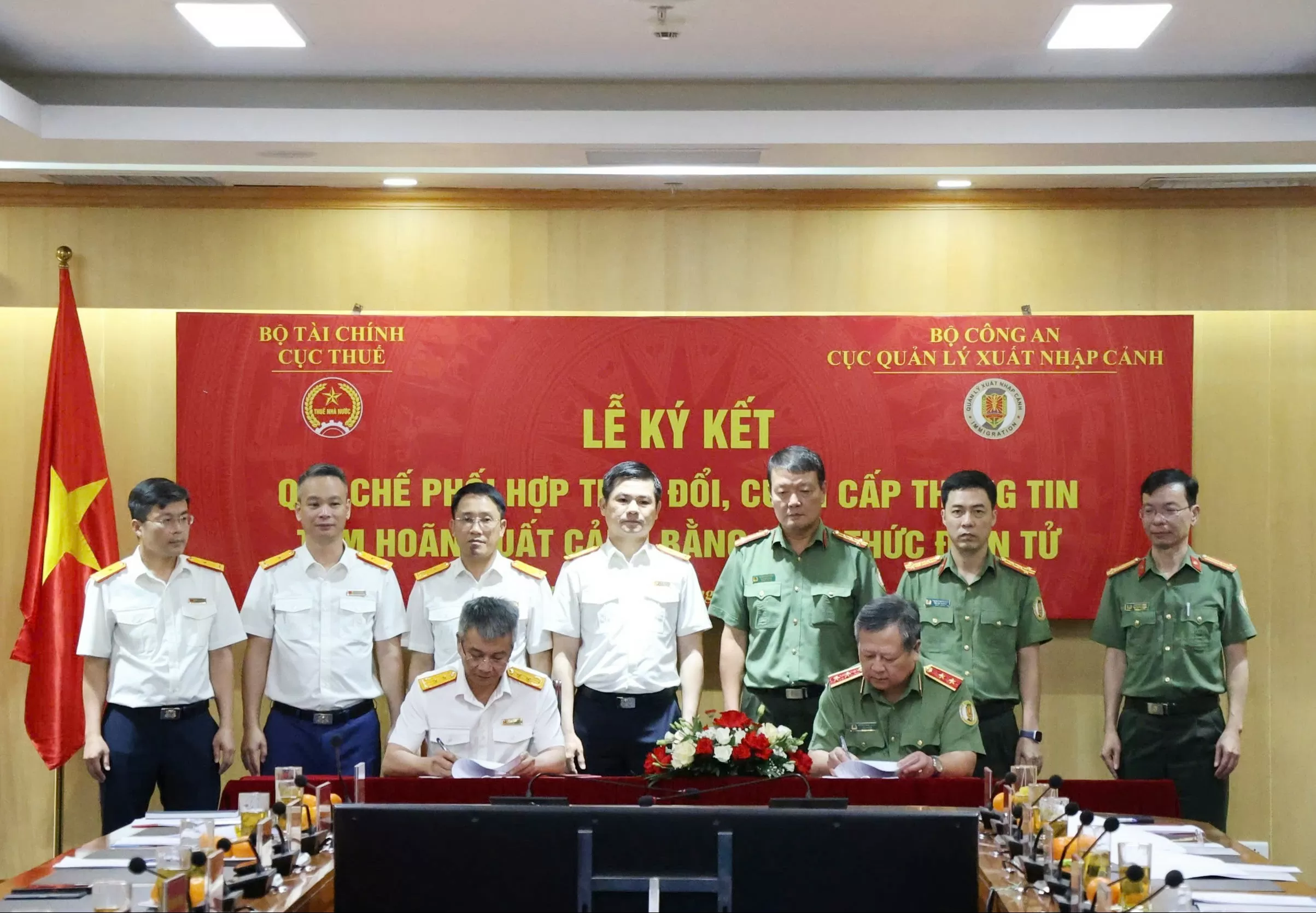 Thông tin mới nhất về quy định tạm hoãn xuất cảnh