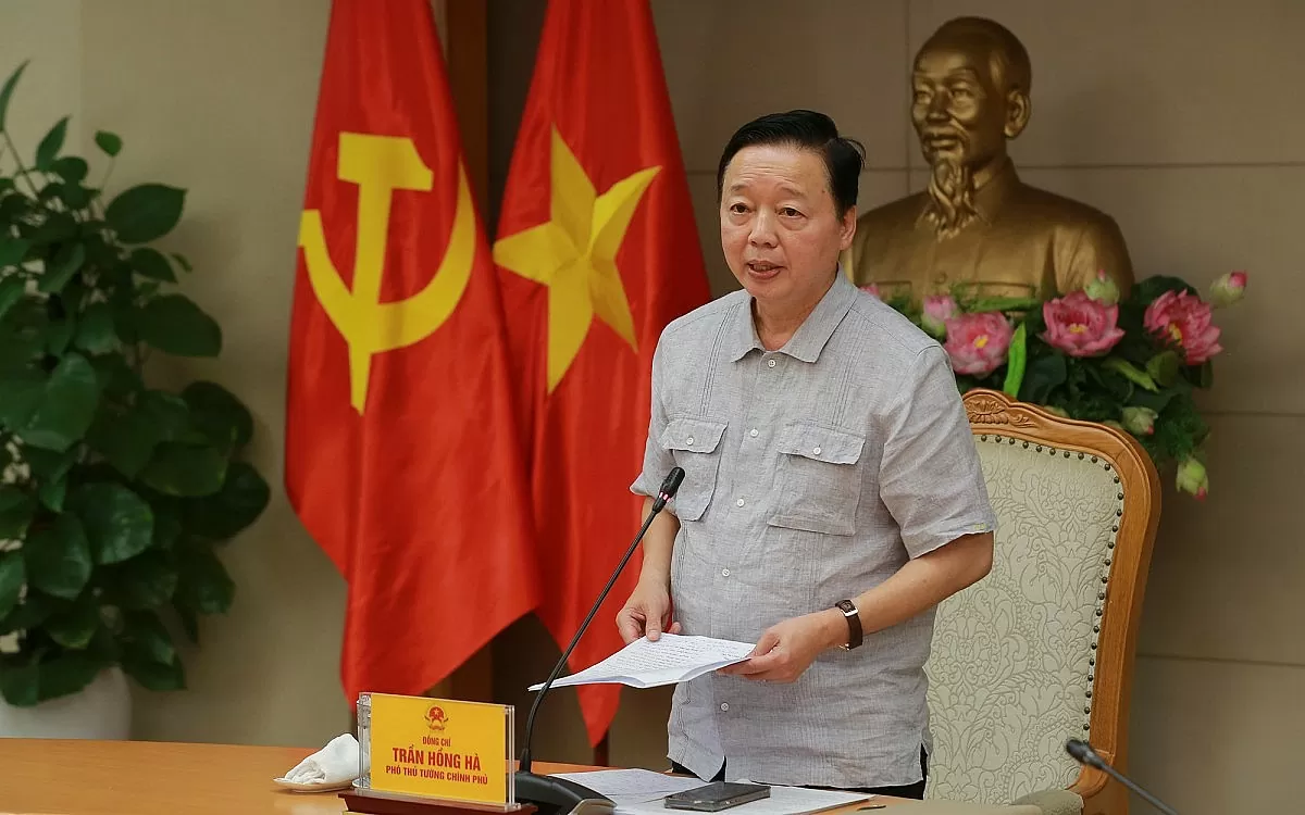Phó Thủ tướng Trần Hồng Hà nhấn mạnh: Nghị định phải chi tiết, rõ ràng những vấn đề cần hướng dẫn về thi hành, mà doanh nghiệp, cơ quan quản lý thống nhất về cách hiểu, cách làm, không cần có thêm văn bản. Ảnh: VGP/Minh Khôi