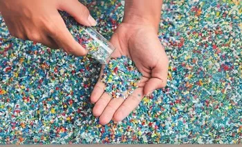 Điều ít người biết về quảng cáo tái chế nhựa