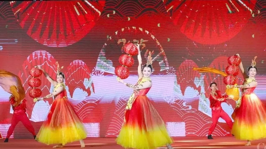 Đoàn nghệ thuật Ninh Ba mang nhiều tiết mục tới