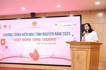 giot hong cong thuong 2025 hien mau cuu nguoi chung tay vi su song cong dong