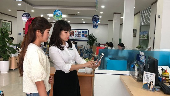 ha nguong thanh toan khong tien mat doanh nghiep gap kho