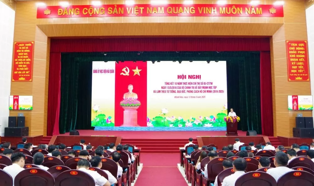 Học viện Hải quân học Bác qua Chỉ thị 05