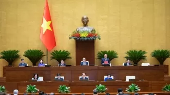 thao luan ve sua hien phap bao dam tinh thong nhat khong bo sot quyen han dia phuong