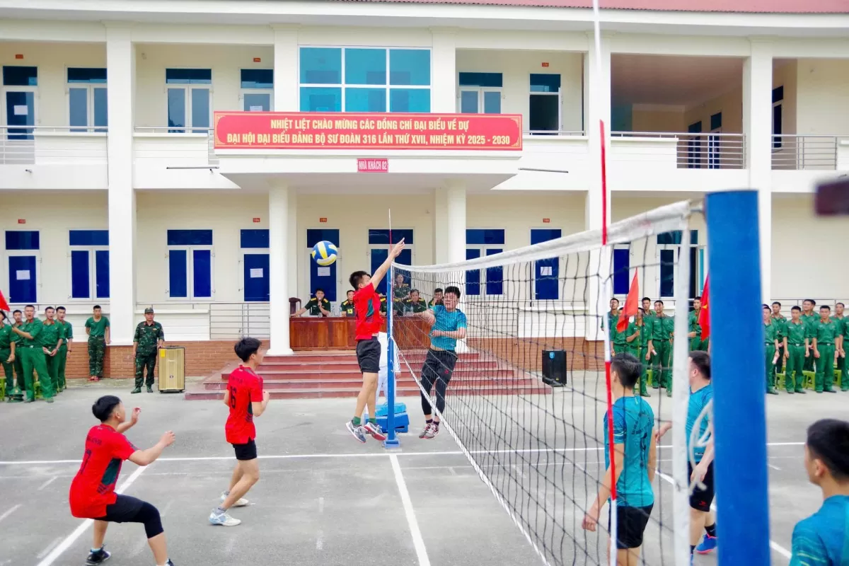 Sôi nổi các hoạt động văn hóa - văn nghệ, thể dục 'Viết tiếp bản hùng ca' bằng sắc màu văn hóa và ý chí thể thao