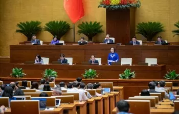 chinh quyen dia phuong hai cap dau moc cai cach the che lich su
