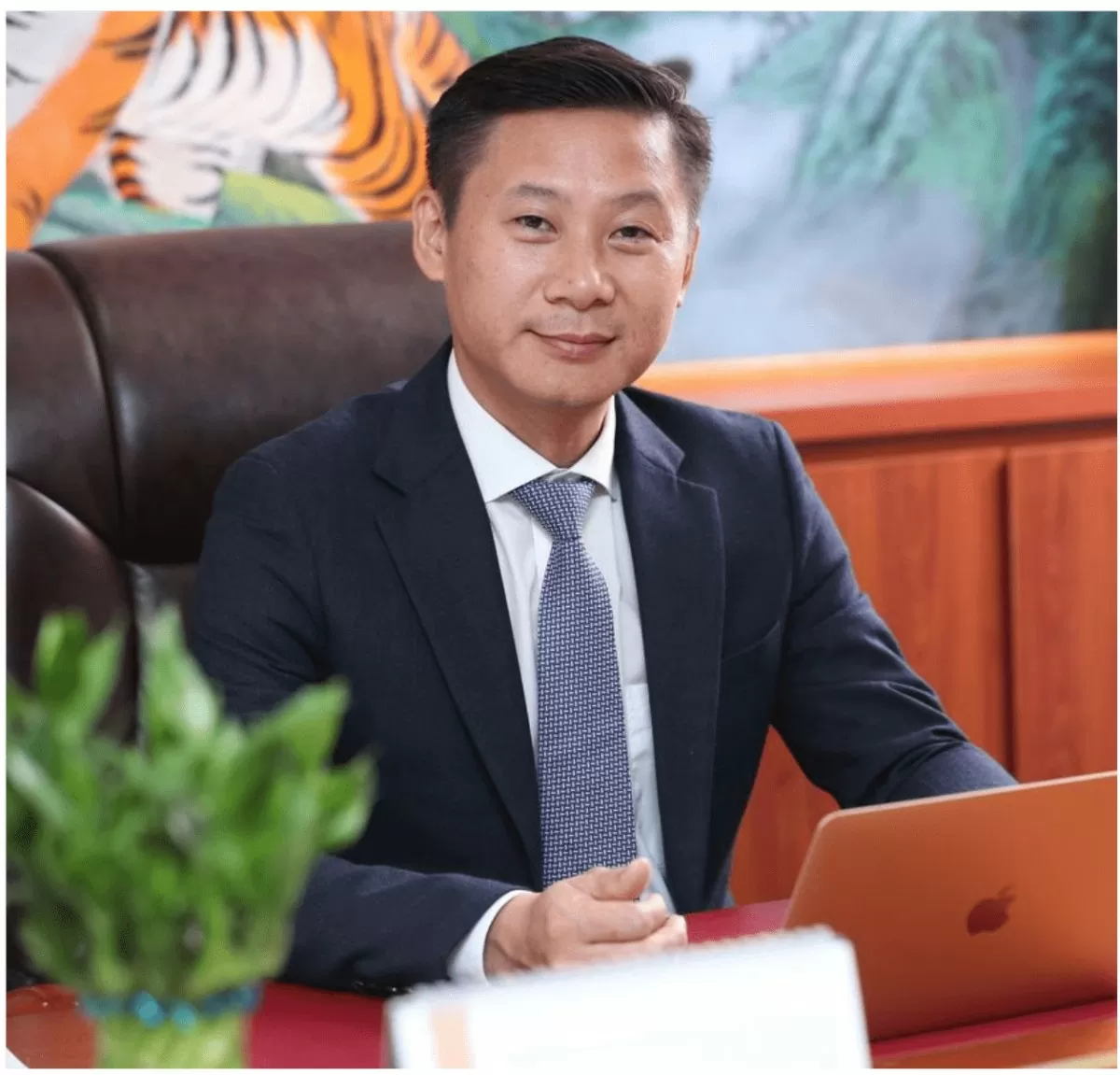 Luật sư Nguyễn Hồng Chung – Phó Chủ tịch kiêm Tổng Thư ký Liên chi hội Tài chính Khu công nghiệp Việt Nam