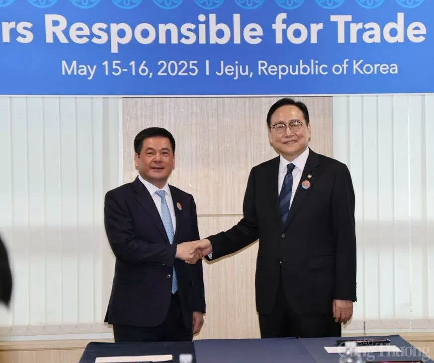 bo truong nguyen hong dien lam viec voi bo truong thuong mai han quoc tai apec 2025