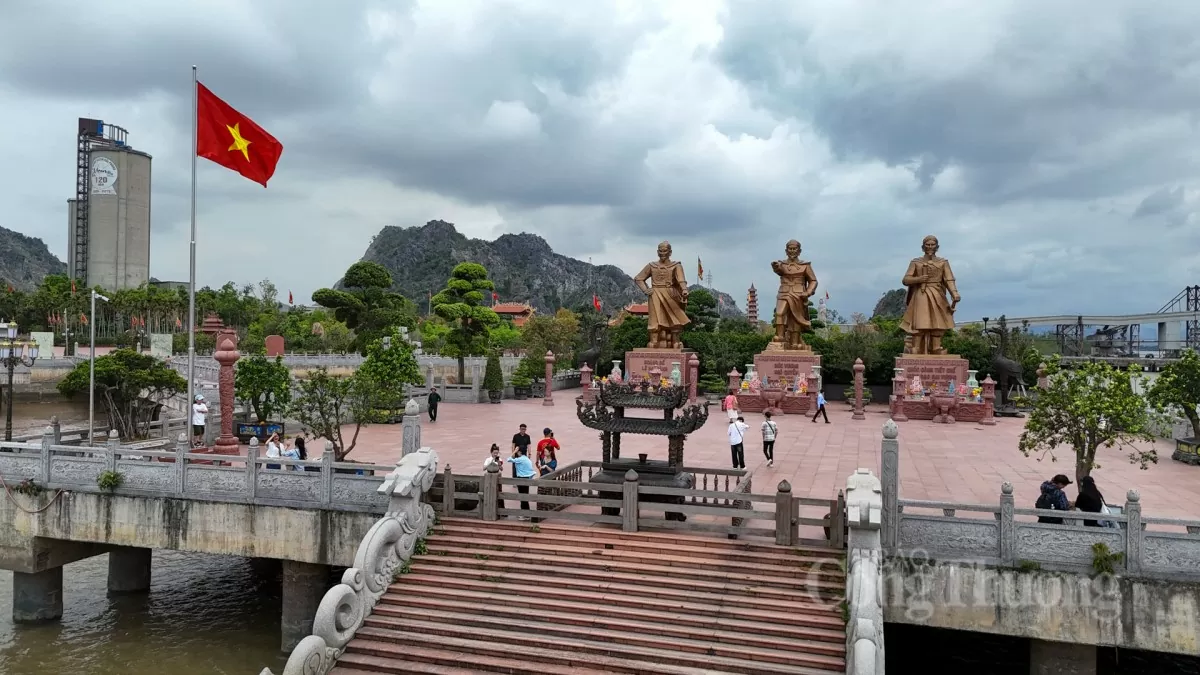 Bạch Đằng Giang tái hiện 3 trận thủy chiến lừng danh Bạch Đằng Giang tái hiện 3 trận thủy chiến lừng danh