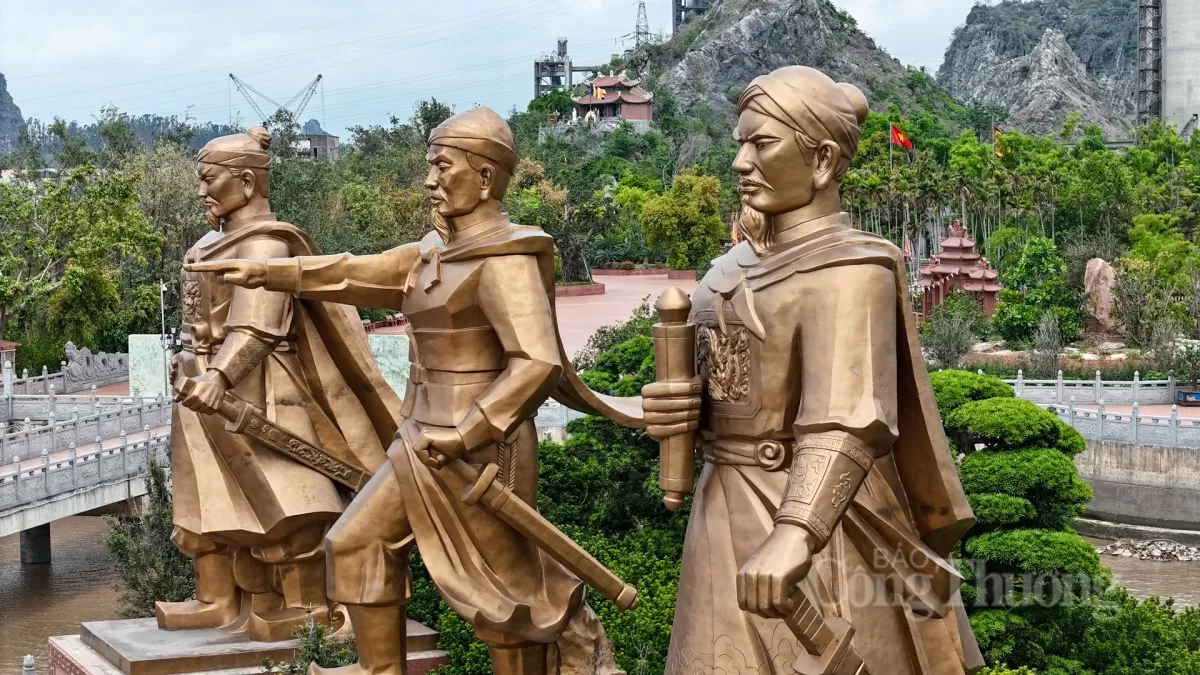 Bạch Đằng Giang tái hiện 3 trận thủy chiến lừng danh Bạch Đằng Giang tái hiện 3 trận thủy chiến lừng danh
