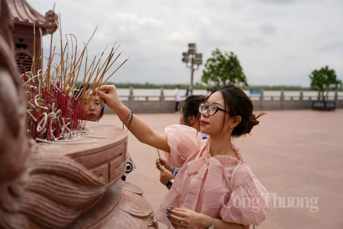 Bạch Đằng Giang tái hiện 3 trận thủy chiến lừng danh Bạch Đằng Giang tái hiện 3 trận thủy chiến lừng danh