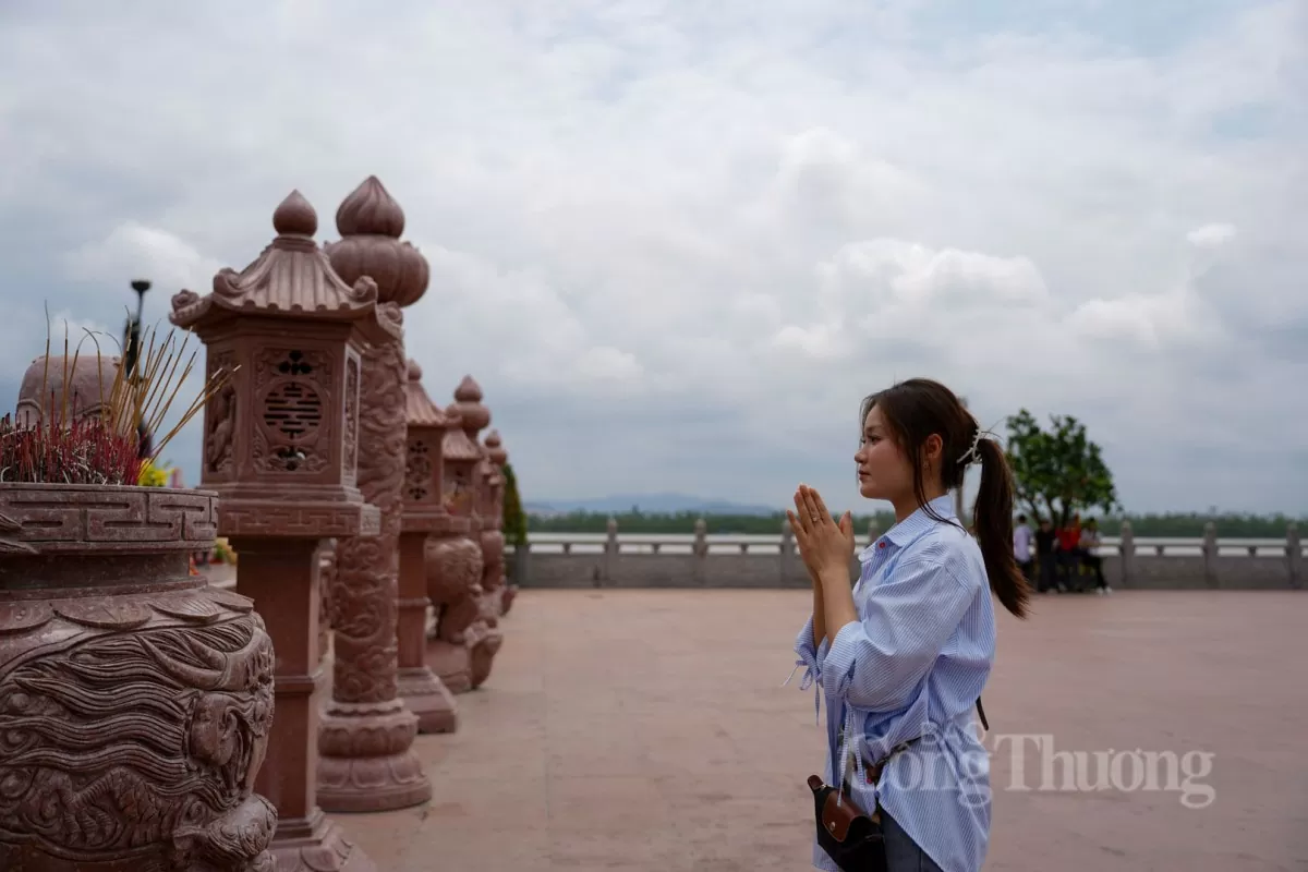 Bạch Đằng Giang tái hiện 3 trận thủy chiến lừng danh Bạch Đằng Giang tái hiện 3 trận thủy chiến lừng danh