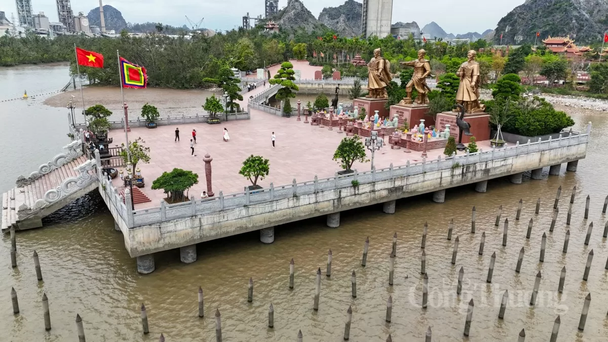 Bạch Đằng Giang tái hiện 3 trận thủy chiến lừng danh Bạch Đằng Giang tái hiện 3 trận thủy chiến lừng danh