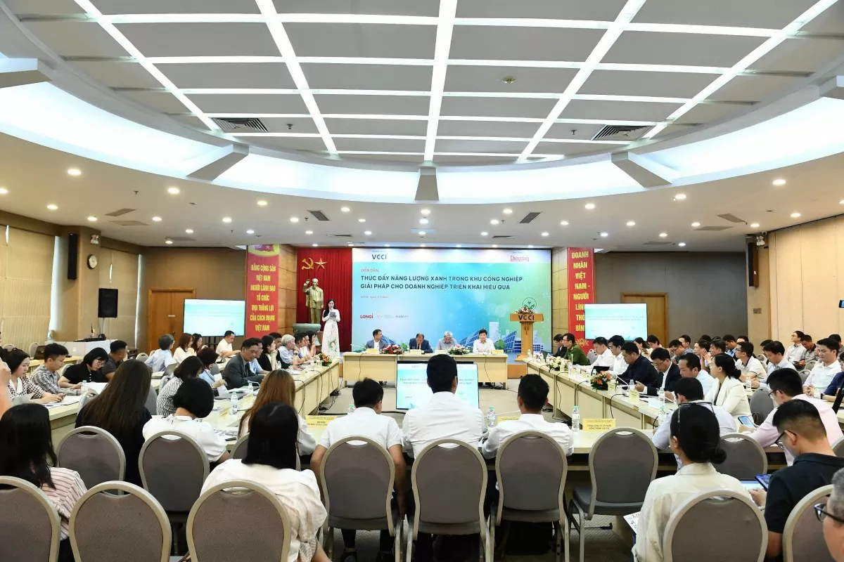 Thúc đẩy năng lượng xanh: Lợi ích kép cho doanh nghiệp