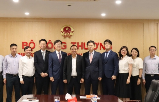 thu truong nguyen hoang long lam viec voi hanwha energy ve du an dien khi lng