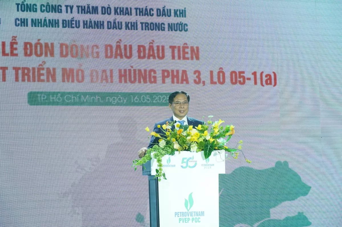 Mỏ Đại Hùng pha 3 đón dòng dầu đầu tiên với lưu lượng 6.000 thùng/ngày