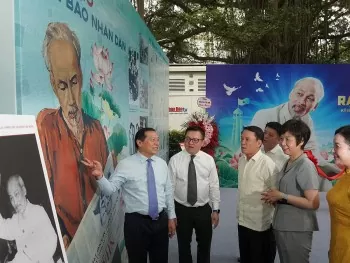 rang ro ten nguoi ton vinh nhung gia tri cua bac ho