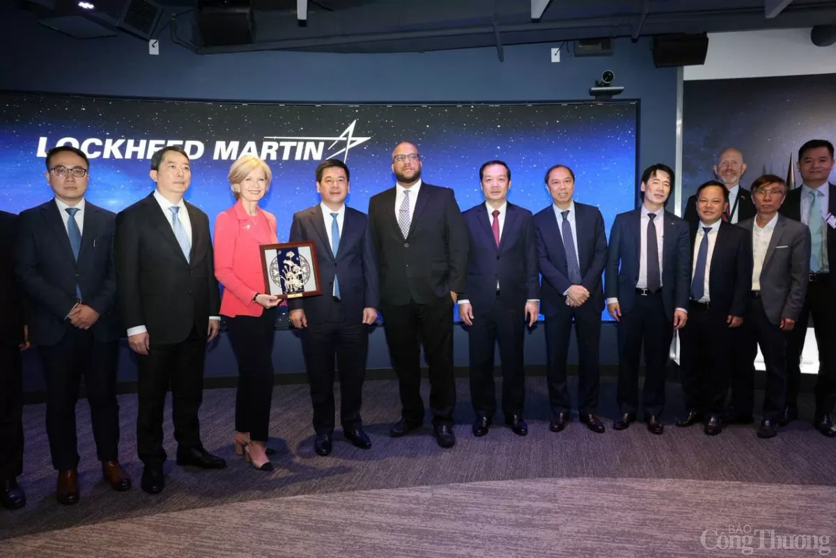 Bộ trưởng Nguyễn Hồng Diên làm việc với Tập đoàn Lockheed Martin