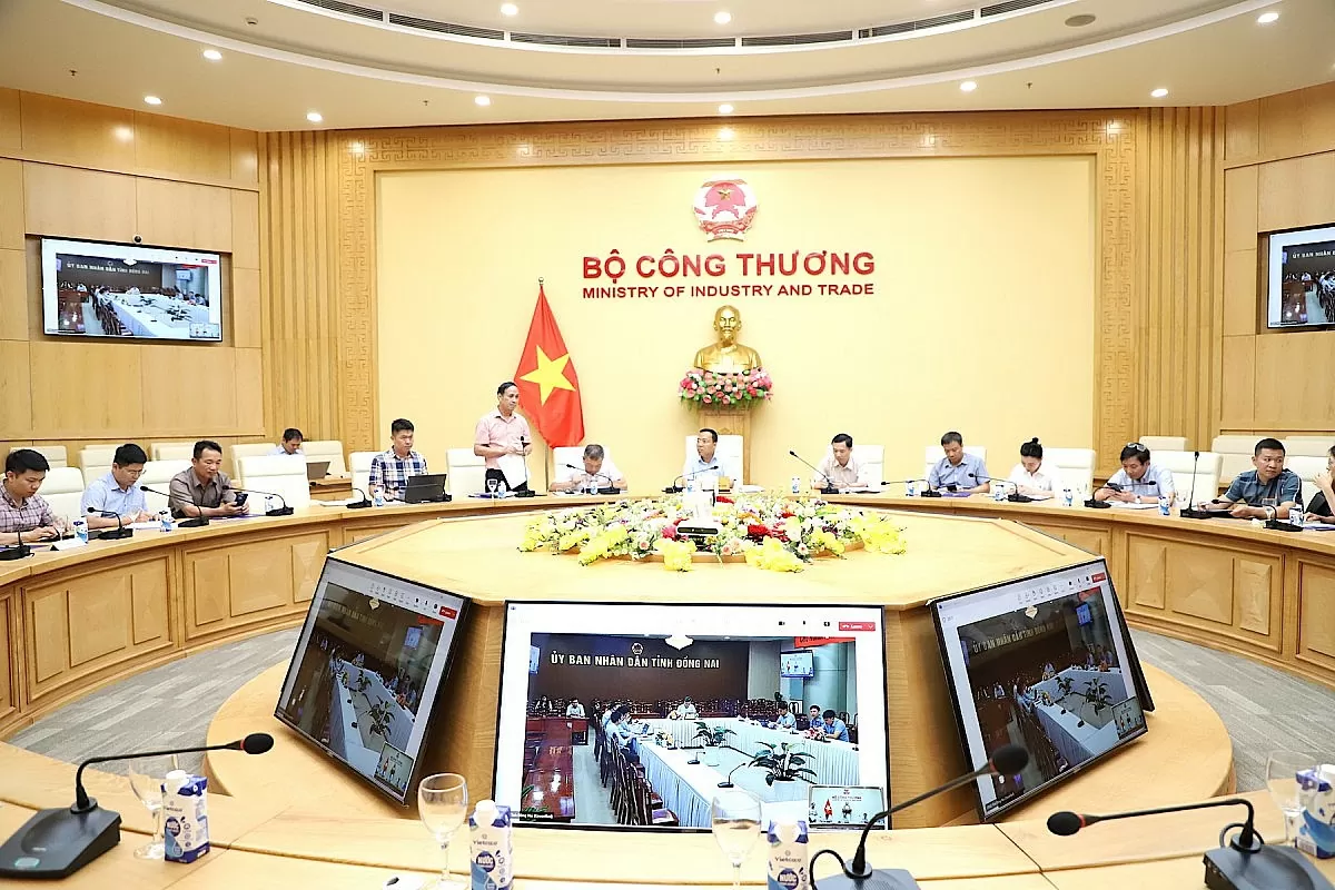 Bộ Công Thương tổ chức họp trực tuyến về tiến độ triển khai các dự án năng lượng