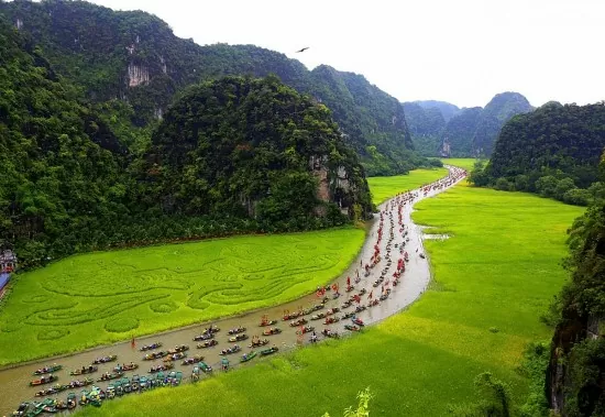 Khai mạc Tuần du lịch Ninh Bình 2025: Sắc vàng Tam Cốc - Tràng An