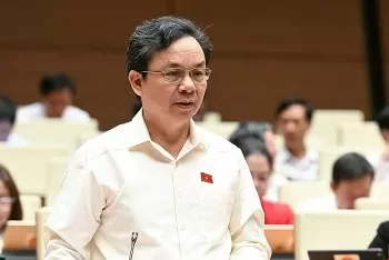 dai bieu hoang van cuong khong nen tinh du no cu khi vay xay nha o xa hoi
