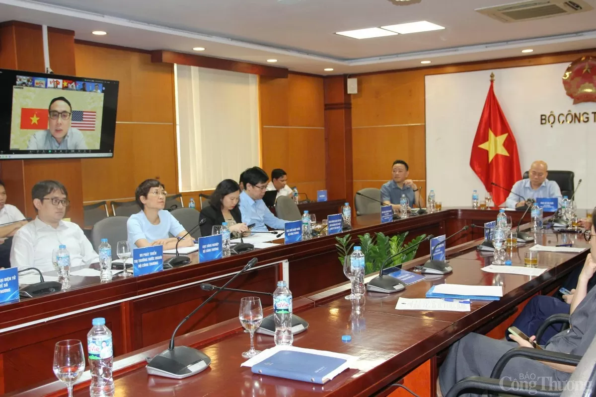 Thị trường Hoa Kỳ mở cơ hội phục hồi cho dệt may, da giày Việt Nam