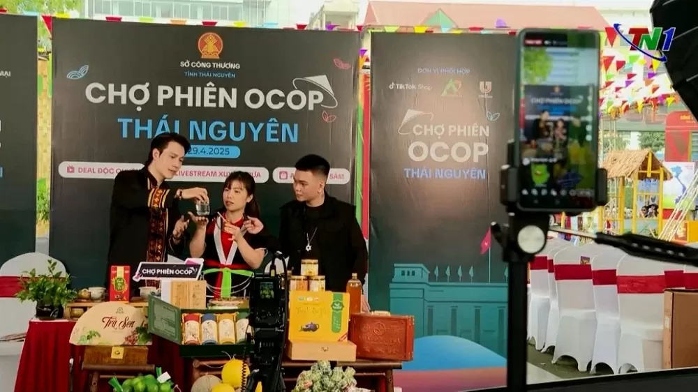 đưa các sản phẩm OCOP tiếp cận hàng triệu người tiêu dùng trong nước và quốc tế, nâng tầm thương hiệu, khẳng định vị thế của Thái Nguyên trên bản đồ kinh tế số quốc gia - Ảnh: Minh Anh