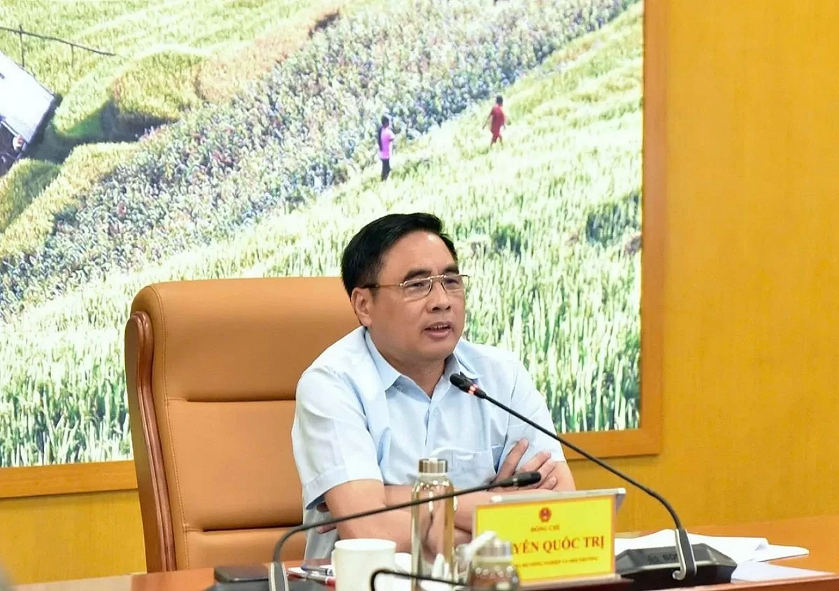Thứ trưởng Nguyễn Quốc Trị bàn về kết quả công tác ngành lâm nghiệp 5 tháng đầu năm và triển khai kế hoạch nhiệm vụ trọng tâm T6/2025. Ảnh: Kiều Chi.