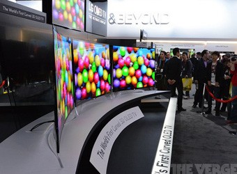 TV OLED màn hình uốn cong đầu tiên thế giới