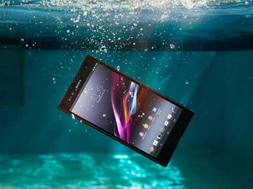 Xperia Z Ultra sở hữu màn hình lớn và có khả năng chống nước - Ảnh: Sony 