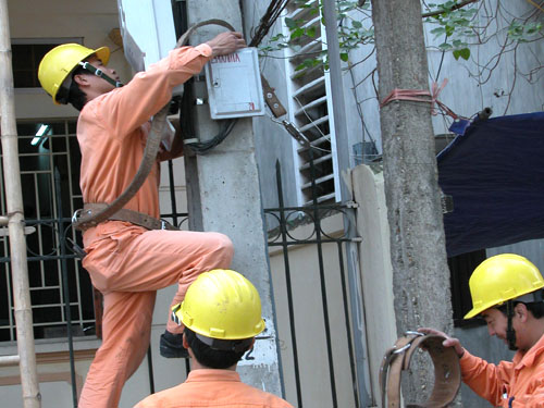 Công ty Điện lực Bắc Ninh: Thí điểm lắp đặt công tơ điện tử đo xa