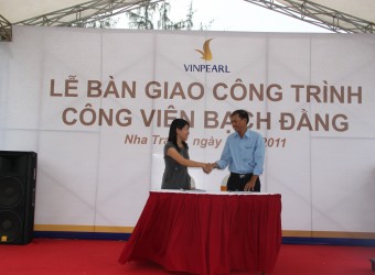 Lễ bàn giao công trình cải tạo công viên Bạch Đằng