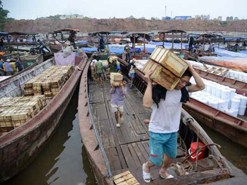 Trung Quốc chăm mua nguyên liệu thô, ngại đầu tư vào Việt Nam