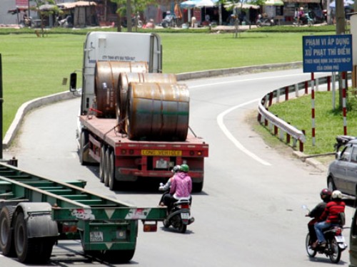 Ngành thép tăng trưởng, sao vẫn khó?