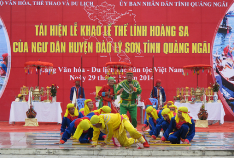 Lễ cúng bái cho những người hy sinh tại Hoàng Sa