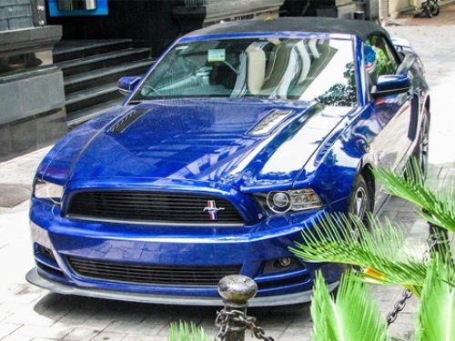 Ford Mustang GT mui trần bản đặc biệt tại Việt Nam