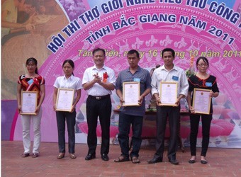 Hội thi thợ giỏi nghề tiểu thủ công nghiệp tỉnh Bắc Giang