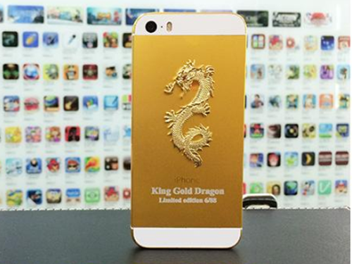 iPhone 5S khảm rồng nguyên khối 18 karat ra mắt