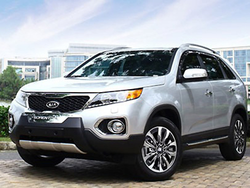 Kia Sorento mới, giá chênh 15 triệu đồng