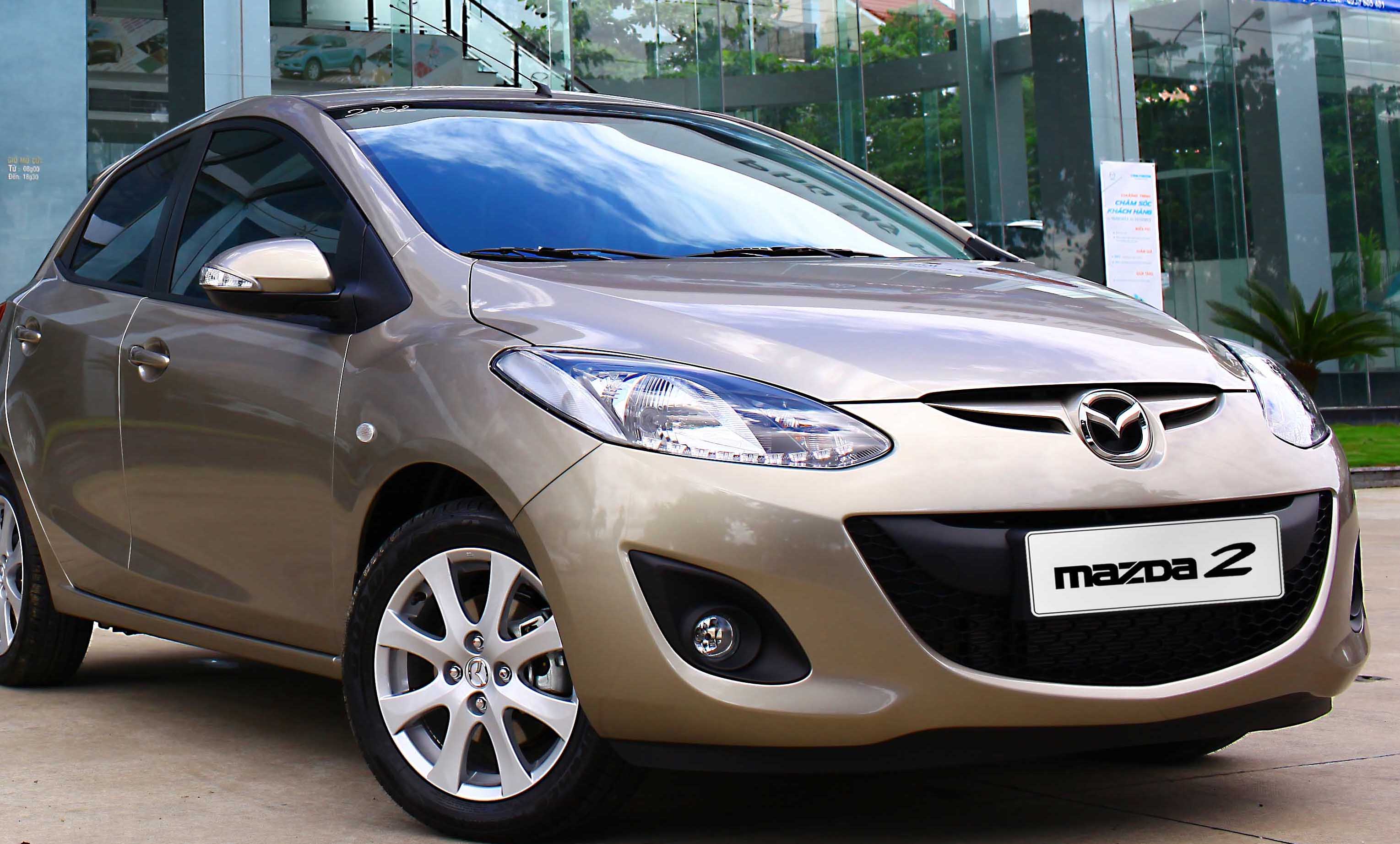 Mazda2 S ra mắt thị trường