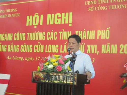 Tập trung gỡ khó