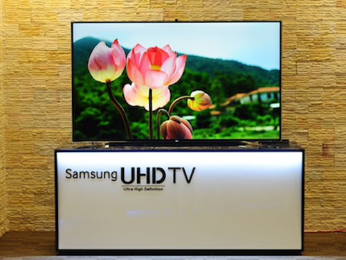 Cận cảnh TV Samsung UHD 55 inch giá 86 triệu đồng