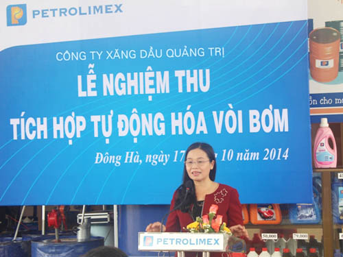 Chủ tịch kiêm Giám đốc Petrolimex Quảng Trị Hoàng Thị Hoa phát biểu chỉ đạo tại Lễ nghiệm thu