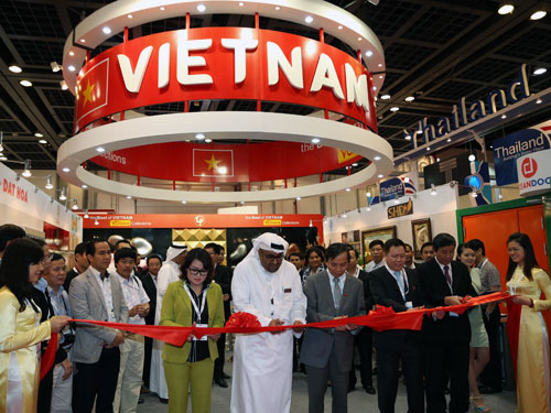 Gian hàng Việt Nam thu hút khách tại Hội chợ Big 5 Dubai