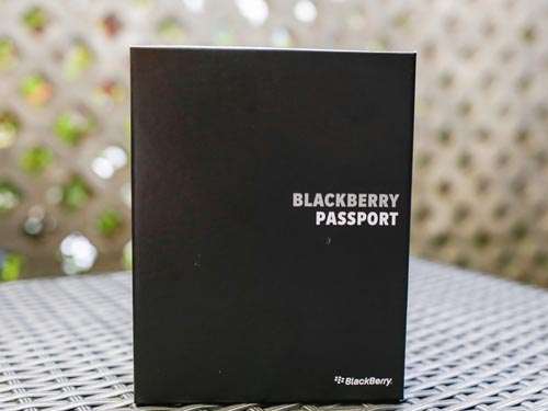 BlackBerry Passport trắng xuất hiện tại Việt Nam